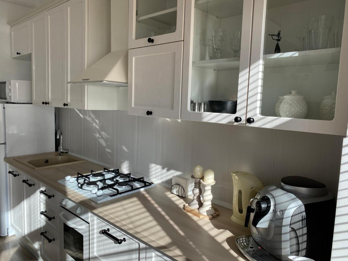 Bright Apartment Gomel Bagian luar foto