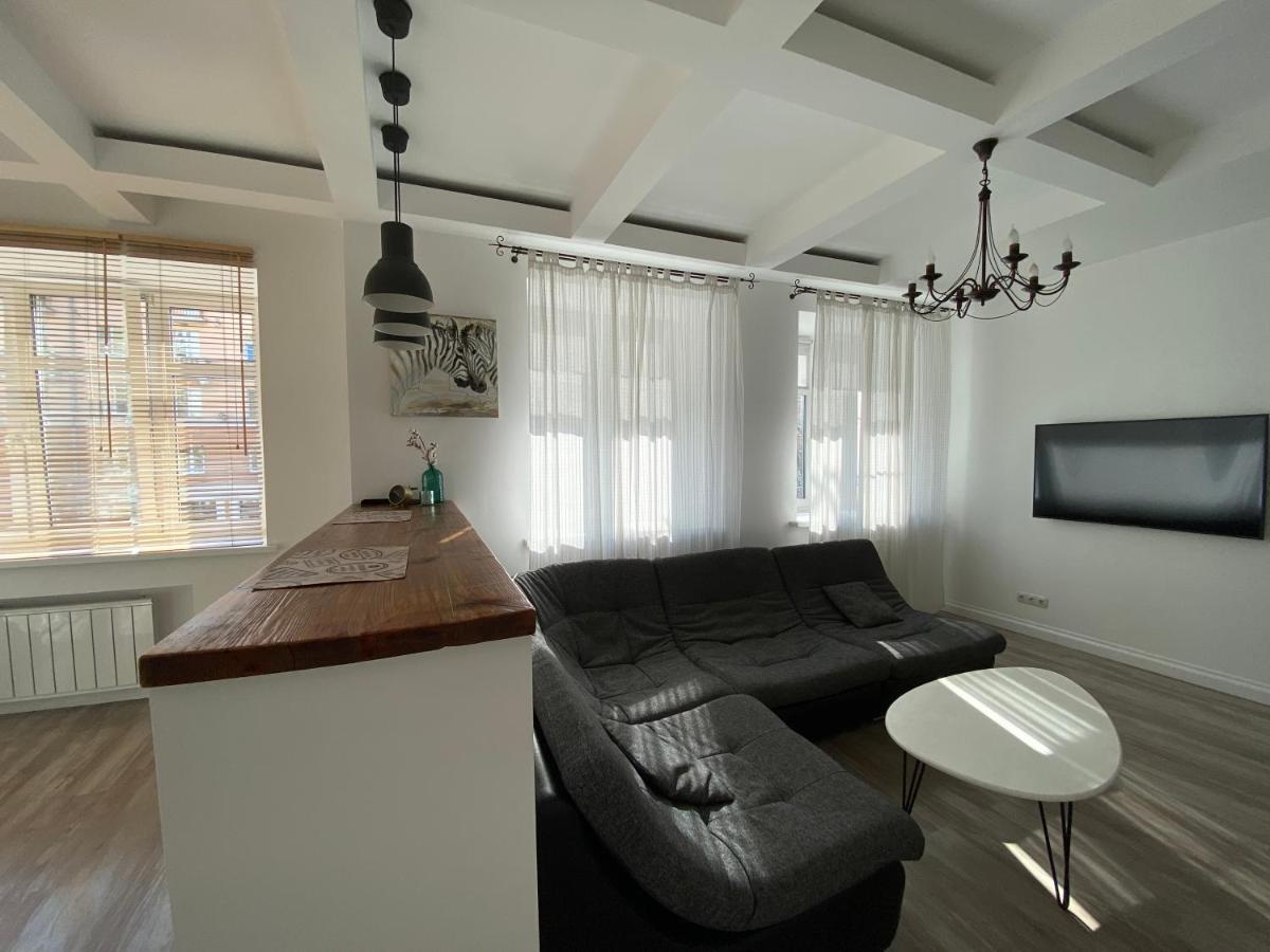 Bright Apartment Gomel Bagian luar foto